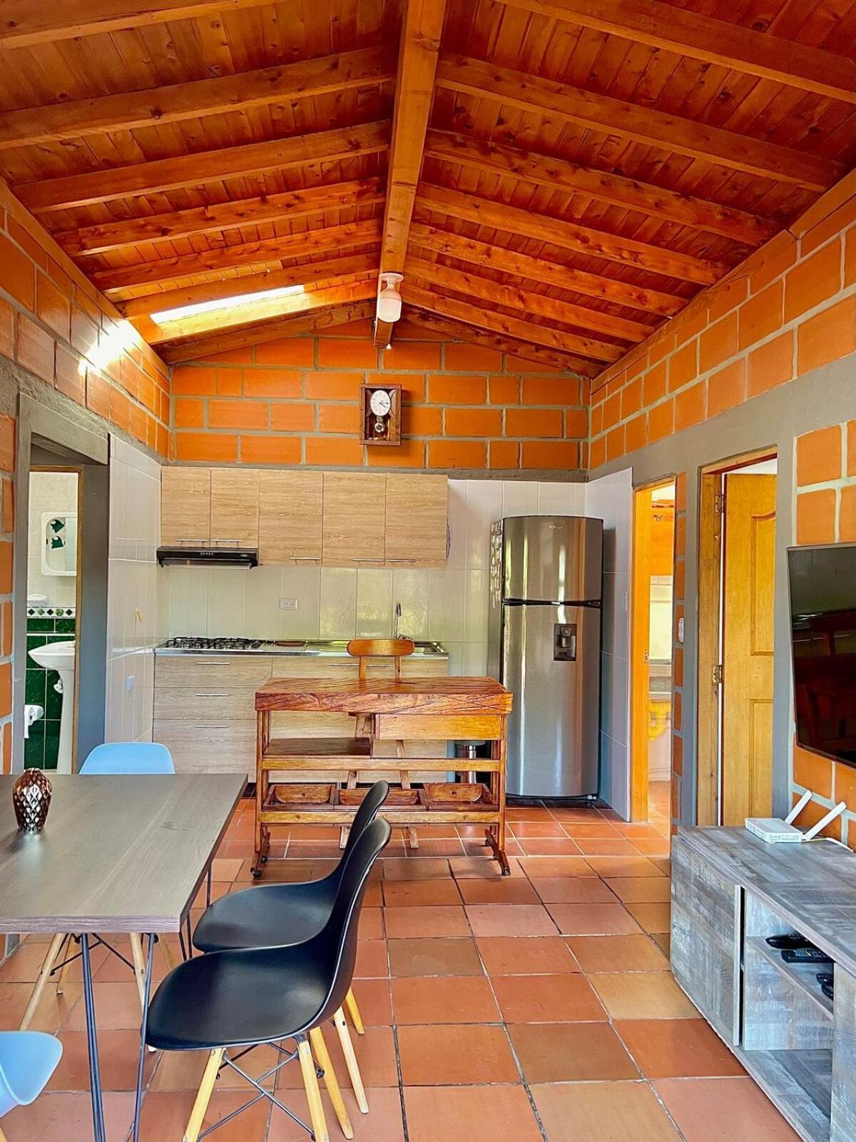 Next To The Airport - Cute Home Rionegro Exterior photo